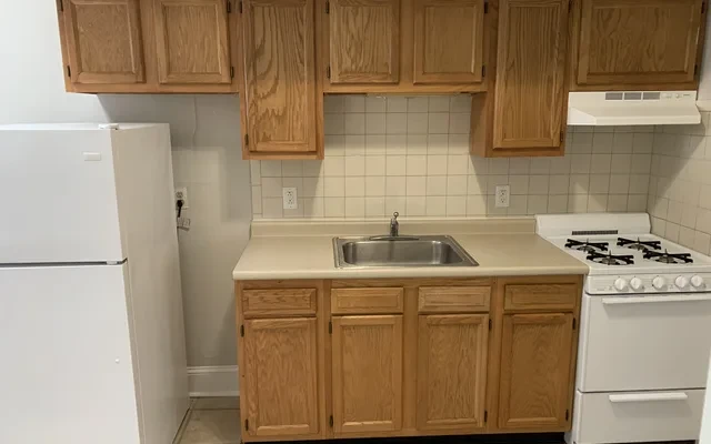 UCA - 3933 Pine Street 3