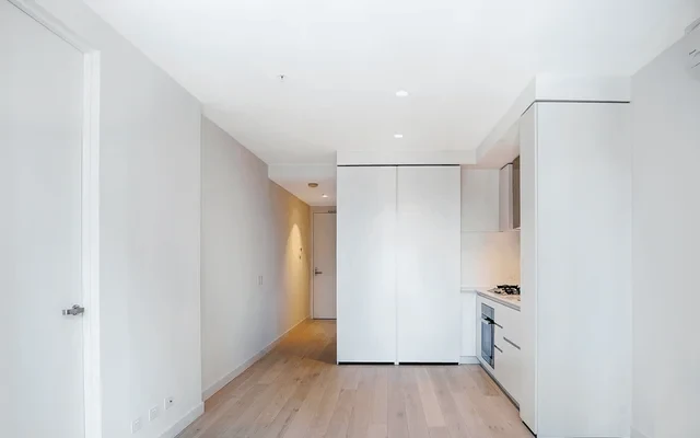 135 A'Beckett Street 1