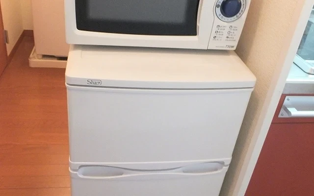 レオパレスマリモ - 上田市の学生向け宿泊施設 - 104号房间(带独立厨房)