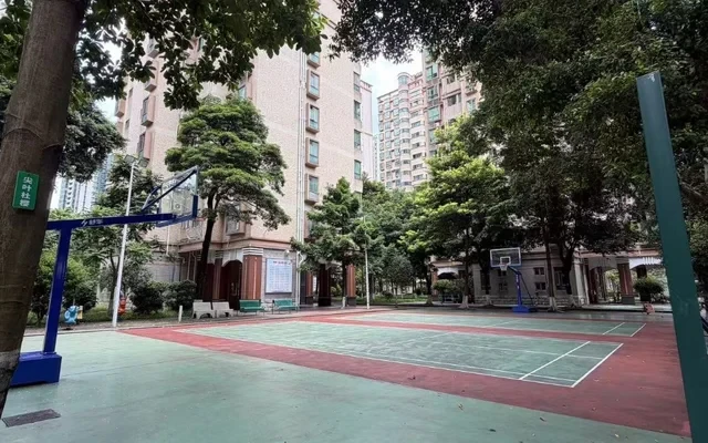 Cuiyuan Apartment – Studentenunterkunft in Guangzhou – Basketballplatz