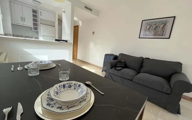Piso 1 dormitorio moderno y todo exterior en Madrid junto al metro Linea 1 0
