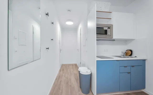Fully furnished studio with balcony - Nearby HTW University 0