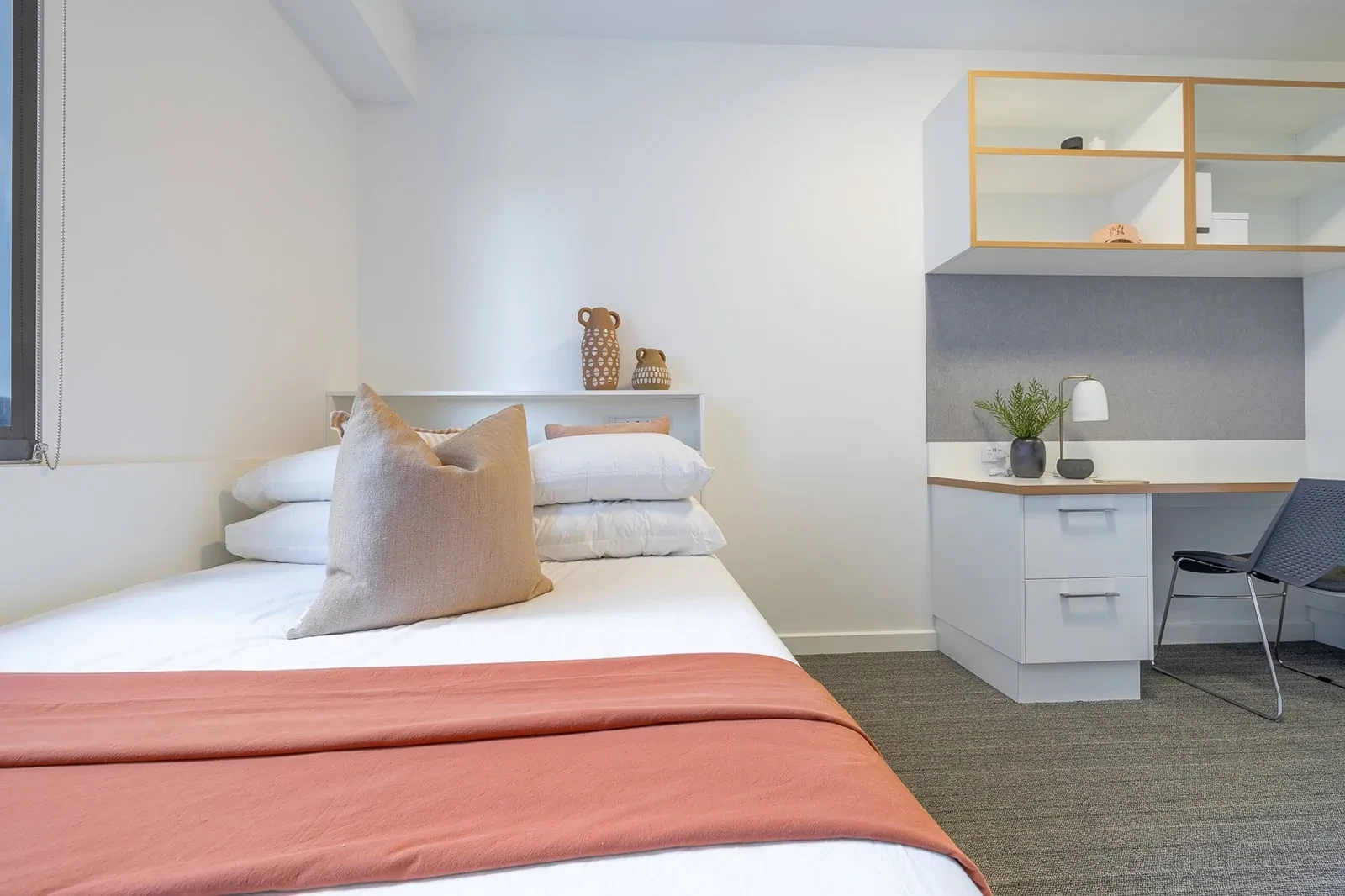 Deluxe Studio with Double Bed - East(High floor Level 16-20 )