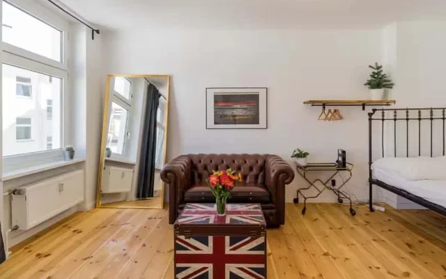 Sunny design apt top location Kreuzberg Neukoelln 0