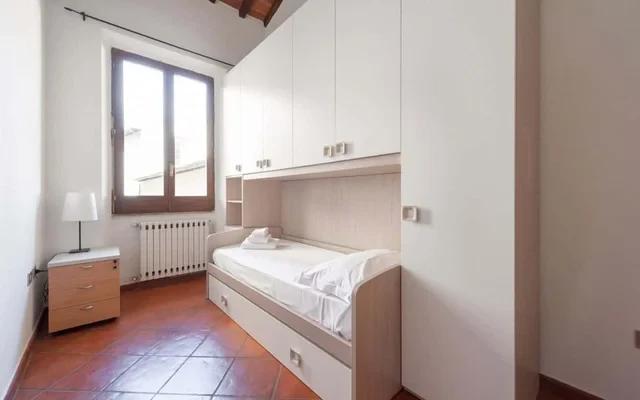 TORNABUONI Large Apartment 4