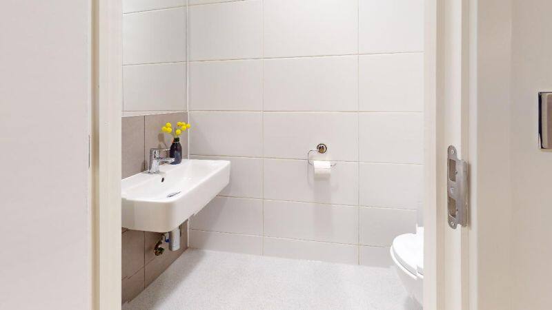 Silver 3 Bed Apt Plus