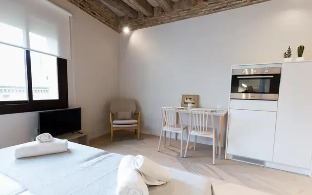 studio in Sant Pere, Santa Caterina i la Ribiera (Ciutat Vella) 4