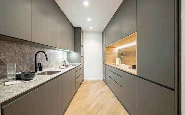 Carpo - 2 bedrooms and patio in Trafalgar 2