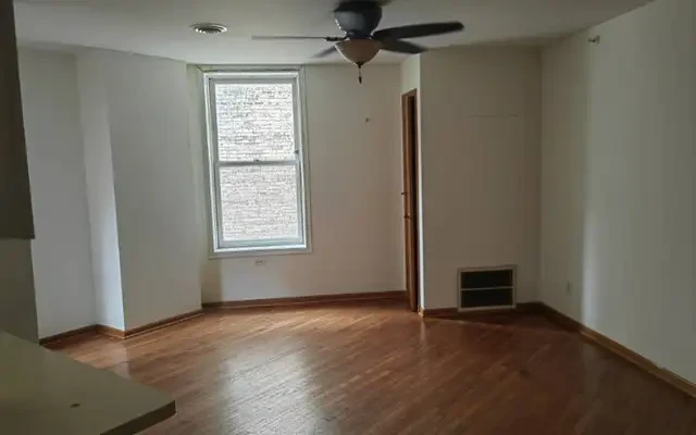 Madison 210 state street 2b1b 转租其中一间 1