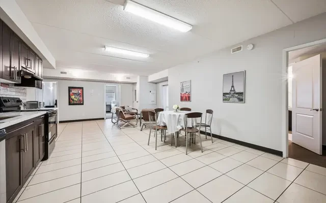 110 University Avenue West 1