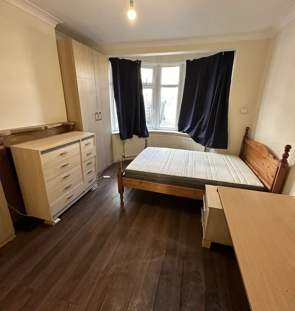 布莱顿 近学校住宅区 合租 包bill 独立卫浴 £178起