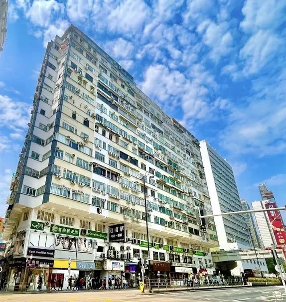 Female-only Flat share at Alhambra Building
