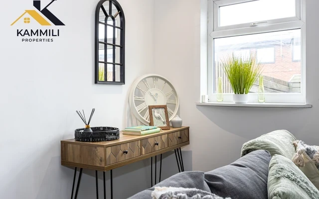 Relaxing 4 bedroom Near City Centre and Salford University 1
