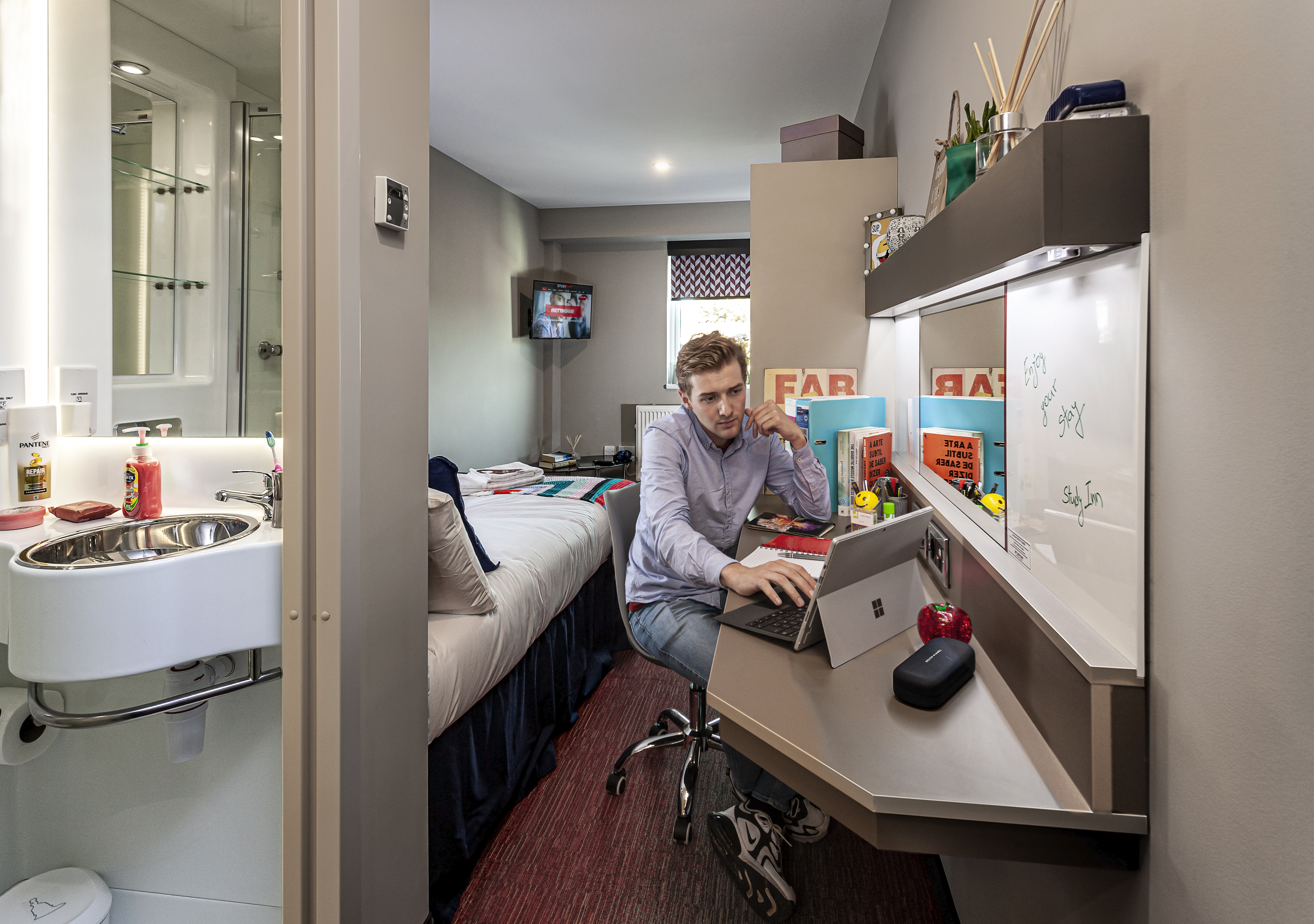 Platinum En-Suite serviced Apartment