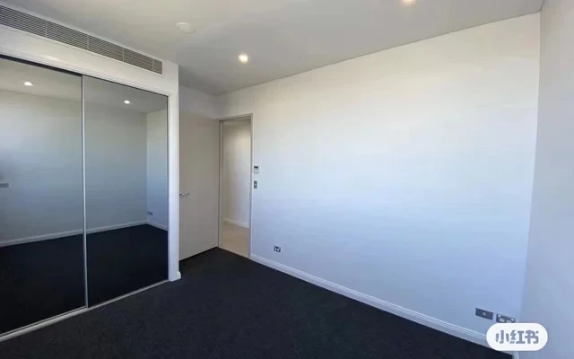Studio Drive 0