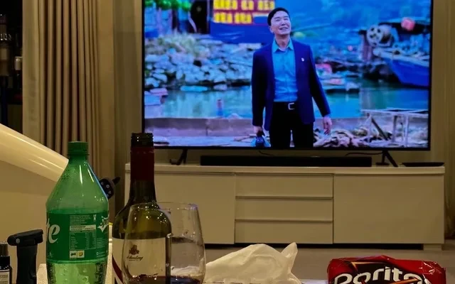 Waterloo优质顶层三房公寓 主卧招租 4