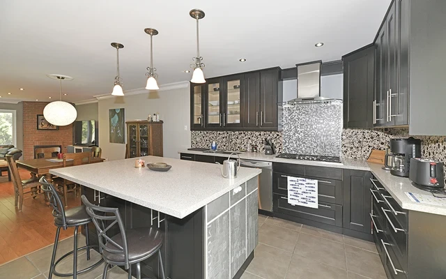 Central 2BR + Workspace Executive Townhouse 0