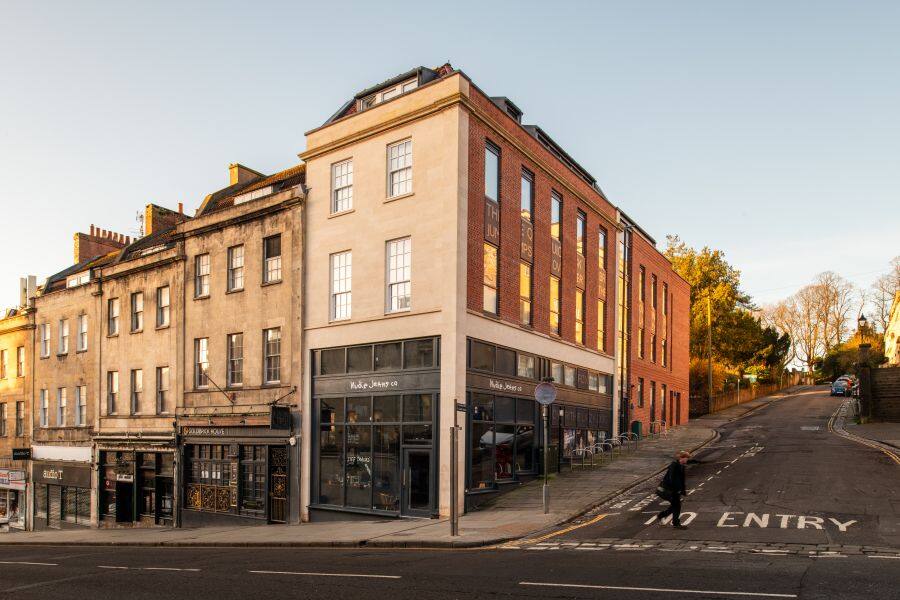 18 Charlotte Street 2