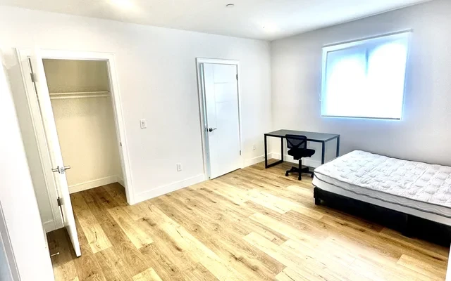 1543 W. 37th PL 2