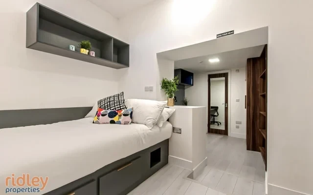 18E Silver Street Apartments 0