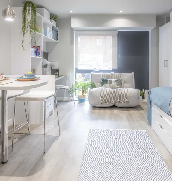 9 De Montfort Mews