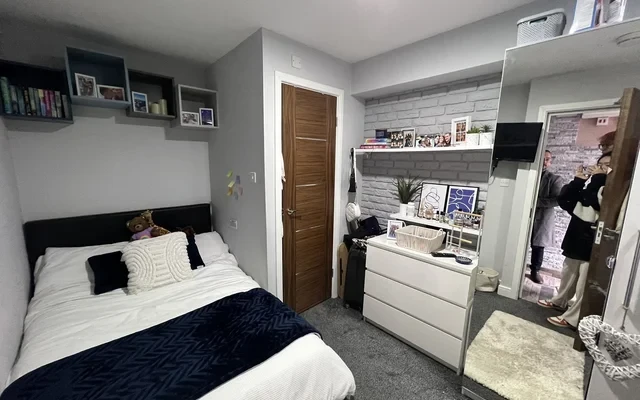 5 Exeter Road, Selly Oak, Birmingham B29 6EU 0