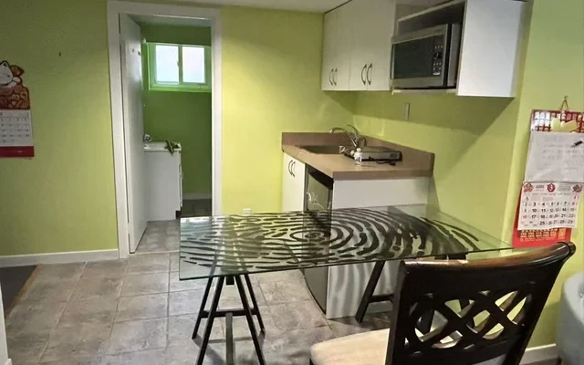 多伦多市中心卡萨罗马城堡附近别墅basement 0