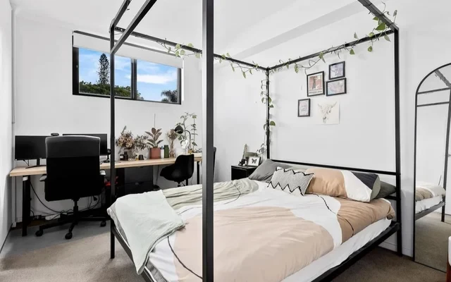 Toowong 18/3 Bennett street 2b2b 4