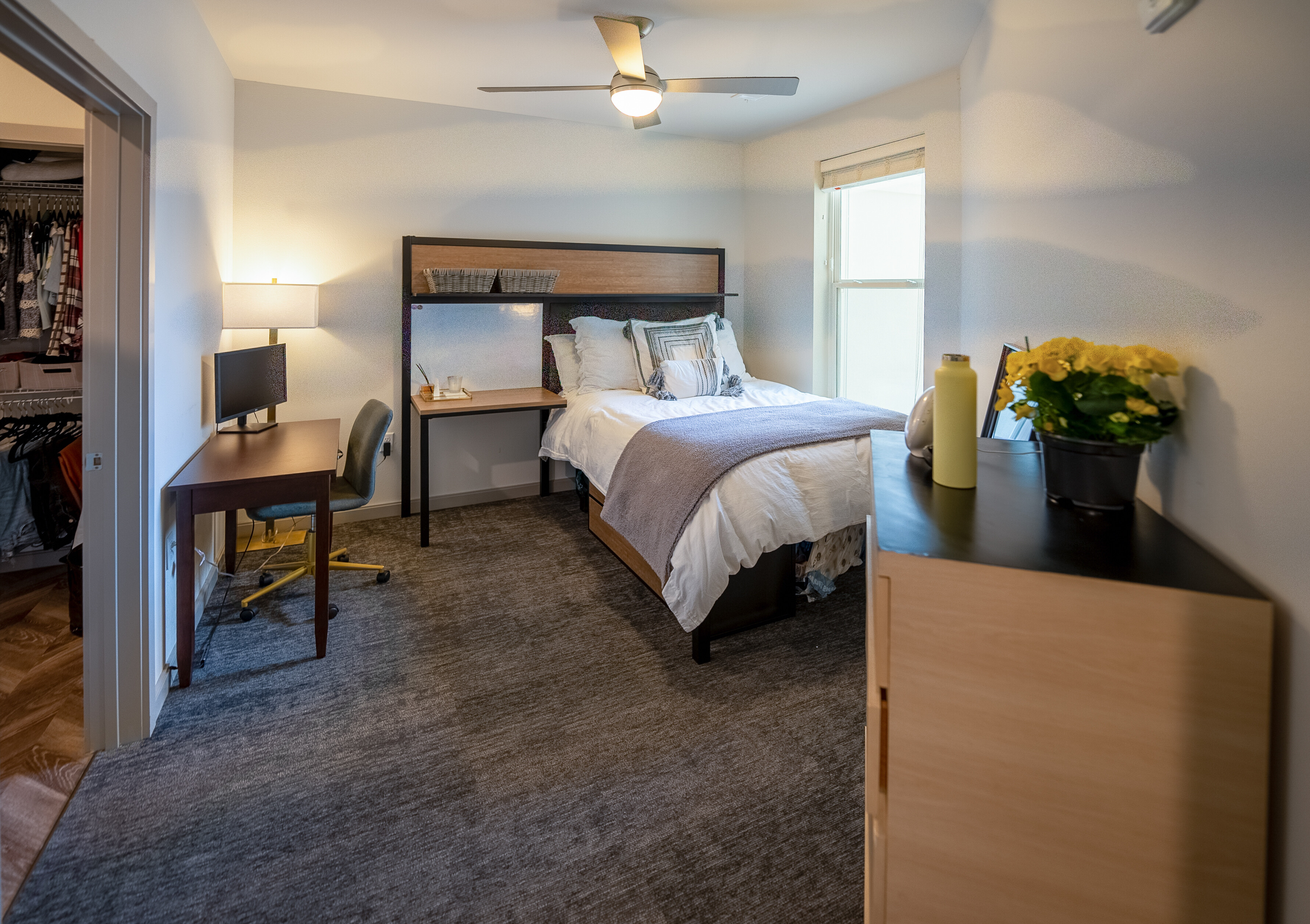 2 Bed, 2 Bath Corner