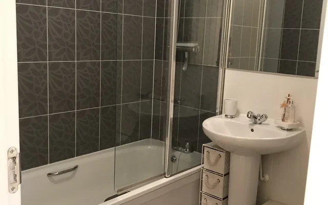 2 specious bedrooms to let in Yate 3