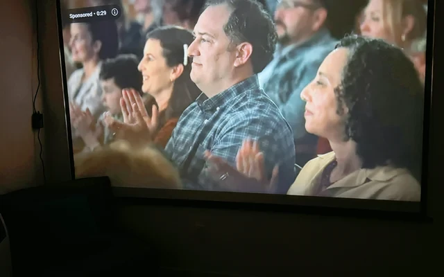 cozy bedroom in los angles 2