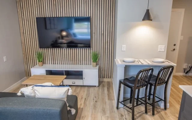 309 E Clark Street 0