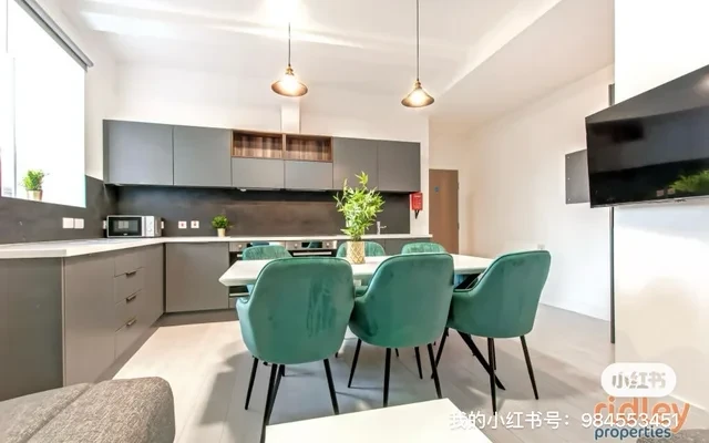 18E Silver Street Apartments 1