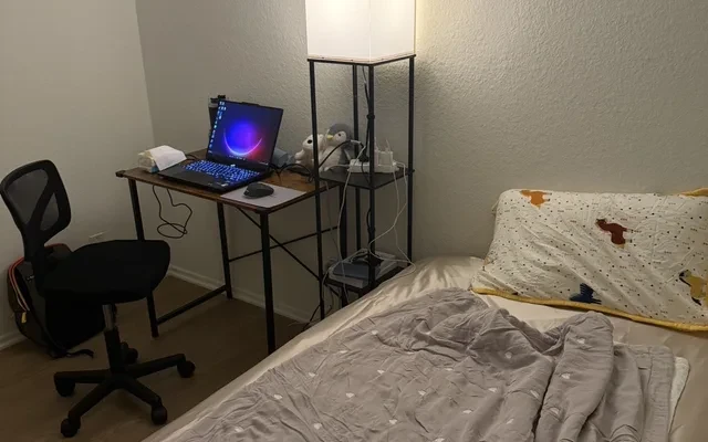 尔湾Stanford Court 2b2b次卧 0