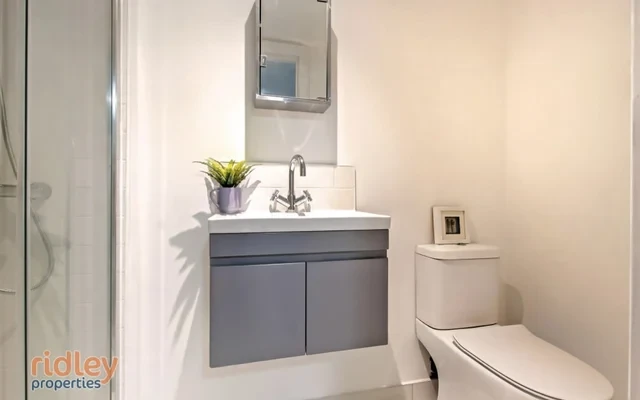 18E Silver Street Apartments 3