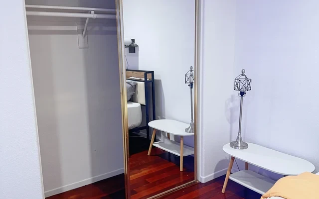 cozy bedroom in los angles 4