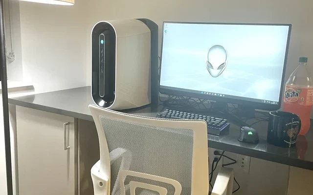 ［NJ 351 Marin Blvd］Studio 0
