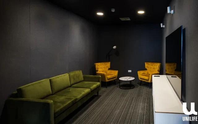 Unilife High Street 1