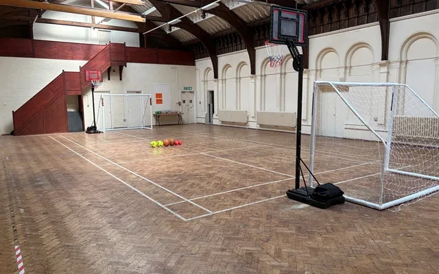 Queen's Hospital Close 4