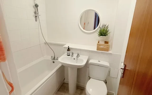 普利茅斯+小区Flora court +独户一室一厅一卫 1