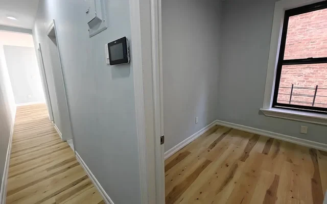 Apt 44 1