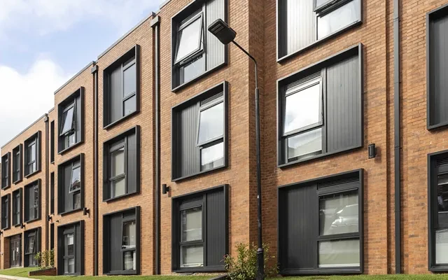 9 De Montfort Mews 3