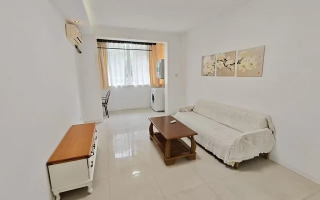 Shanghai Stylish 2-Bedroom Apartment for Rent in Xujiahui 4