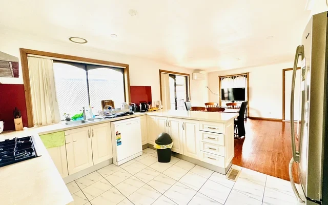 4 Ensuite Bedrooms for Ultimate Comfort-Mill Park 2