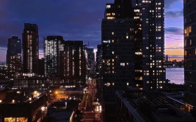 New York LIC Avalon Riverview South 3