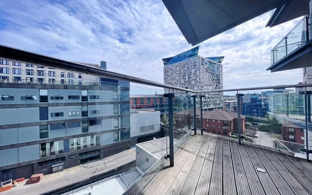 Entire Place·1B1B···Centenary Plaza, Birmingham B1 1QH, UK 3