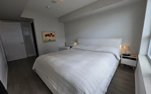 Markham Downtown Condo - 2 bedrooms + 2 bathrooms 2