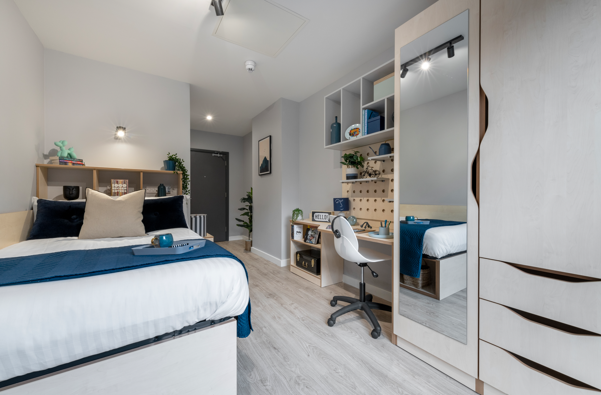 5 Bed Premium Ensuite