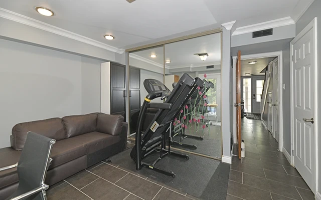 Central 2BR + Workspace Executive Townhouse 4