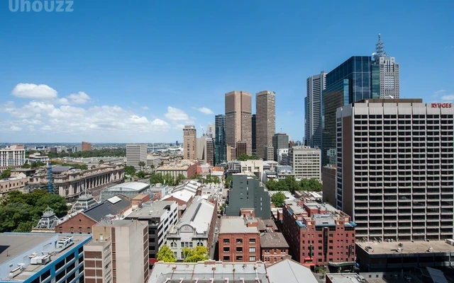 Student Living on Lonsdale 0